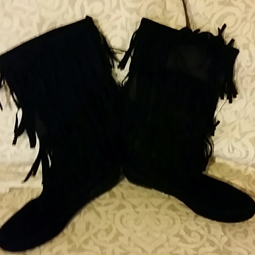 Lauren Conrad suede Fringe boots